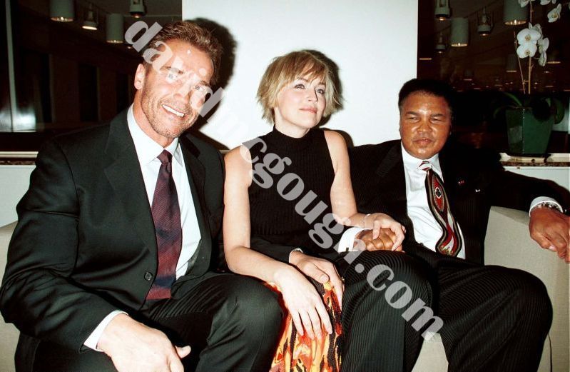 Arnold Schwarzenegger, Sharon Stone and Muhammad Ali, 2000, NY.jpg